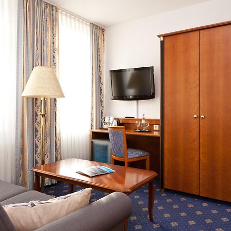 Hotel Fuer Dich Waren  Bilik gambar