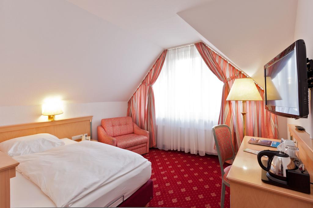 Hotel Fuer Dich Waren  Bilik gambar